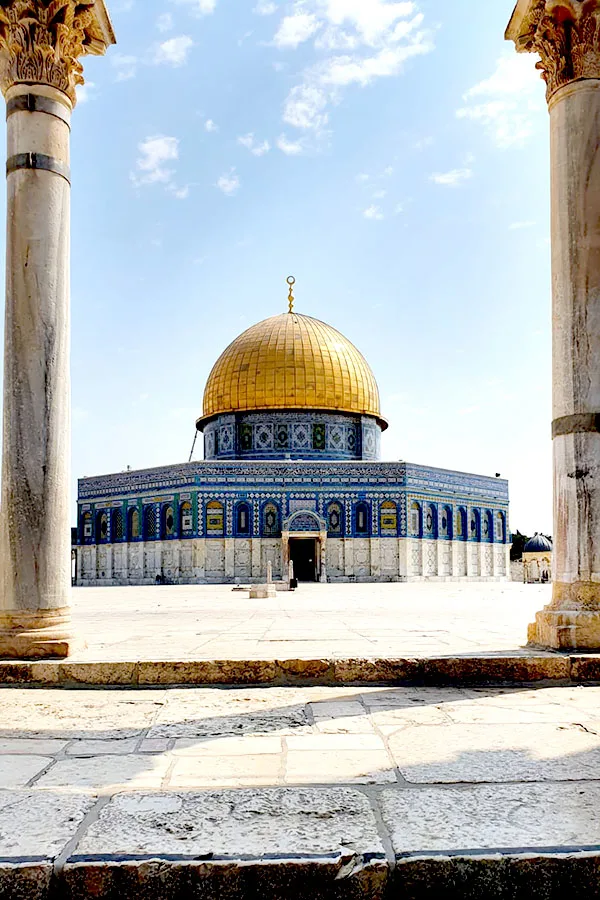 Dome of the Rock between two pillars