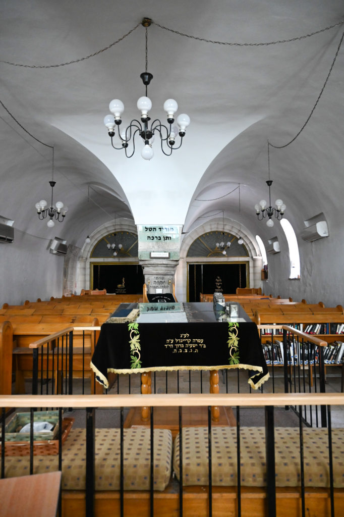 The interior of the Ramban Synagogue
